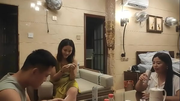 Some hai em gái gọi xinh đẹp nhiệt tình vãi