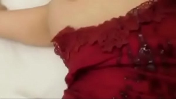 Địt em gái múp dâm đãng bắn tinh ướt váy