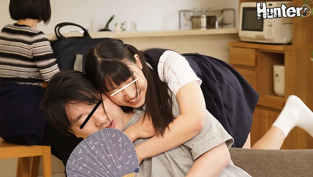 Cháu gái nữ sinh địt nhau với ông chú cực phê