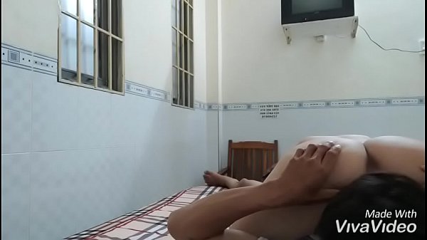 Bú lồn em gái dâm chịch 69 sướng vãi