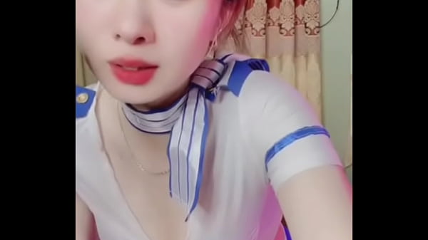 Gái xinh mặc đồ bay lắc nhảy show hàng cực sexy