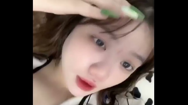 Gái xinh chịch xong lồn vẫn rỉ nước còn nứng